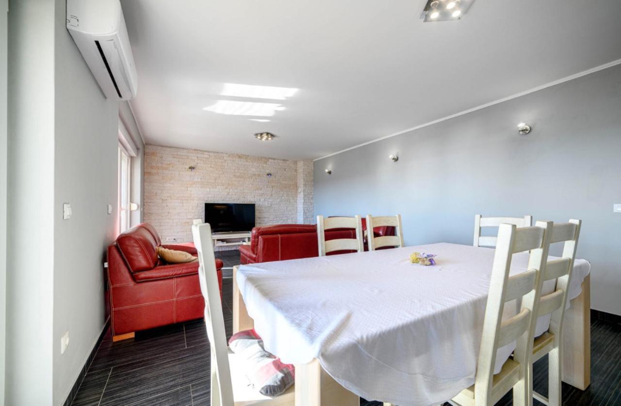 Apartments Oto ซาบอริซ ภายนอก รูปภาพ