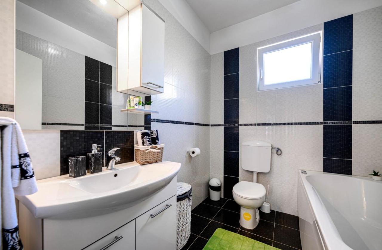 Apartments Oto ซาบอริซ ภายนอก รูปภาพ